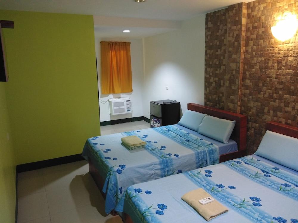 Aosmec Square Hotel Мактан Екстериор снимка