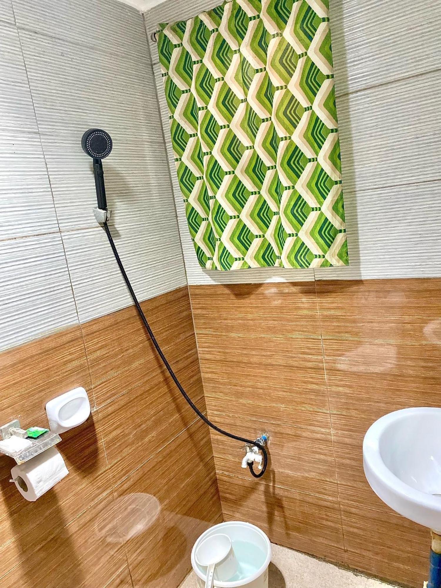 Aosmec Square Hotel Мактан Екстериор снимка