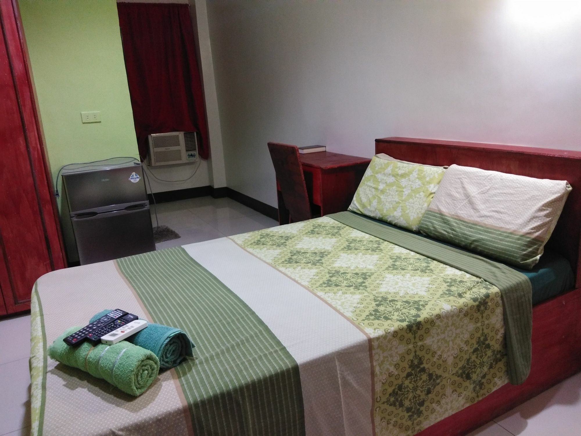 Aosmec Square Hotel Мактан Екстериор снимка